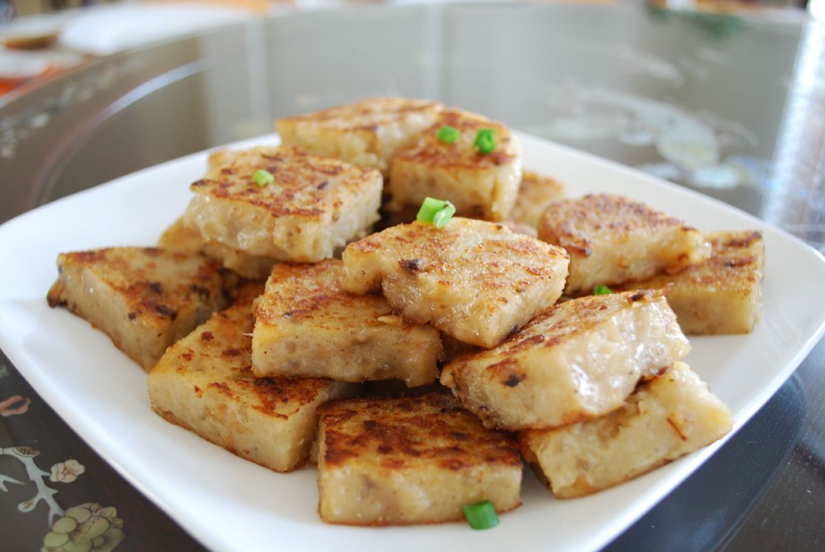 ▲蘿蔔糕是台灣隨處可見的美食，也是過年必備菜色。（示意圖／取自flickr）