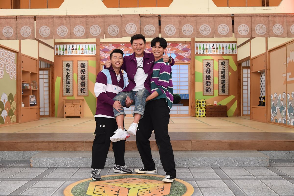 ▲（左起）張立東、庹宗康、風田主持《國光幫幫忙之大哥是對的》。（圖／三立）