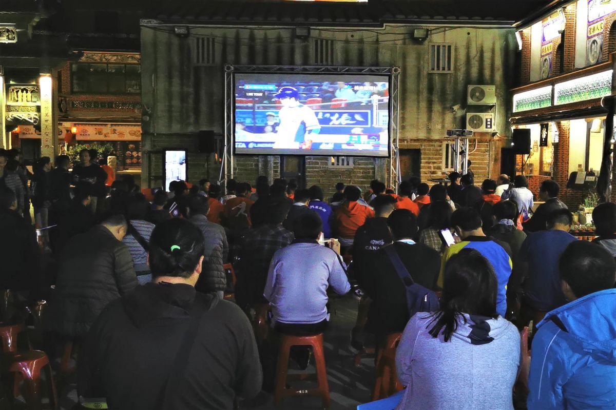 ▲世界12強棒球錦標賽「中澳大戰」，金門縣政府16日將在中正國小進行轉播。（圖／蔡若喬攝, 2019.11.14）