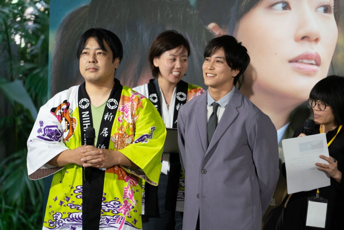 ▲導演大森研一（左）與佐野岳熱愛台灣美食。（圖／可樂電影）