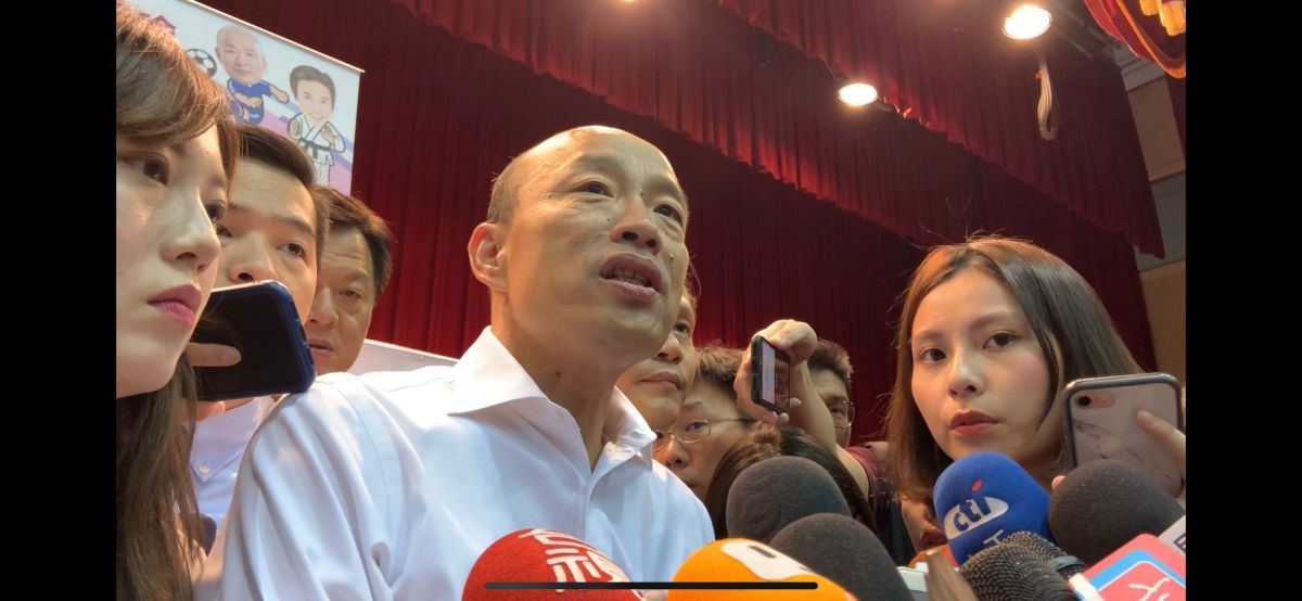 國民黨不分區名單確定，韓國瑜表示和民眾期待有落差，但還是希望大選政黨票支持國民黨。 (圖/記者吳承翰攝)