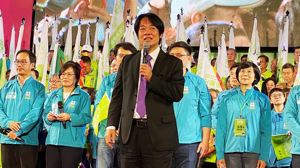 ▲前行政院院長賴清德到高雄為蔡英文競總站台。（圖／記者郭俊暉攝）