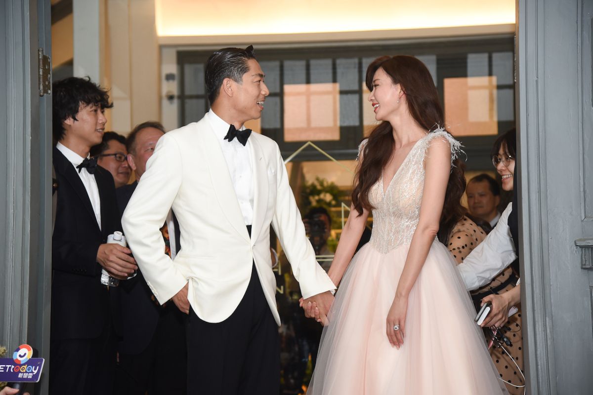 ▲ 林志玲和老公AKIRA甜蜜對看。（圖／記者陳明安攝2019.11.17）