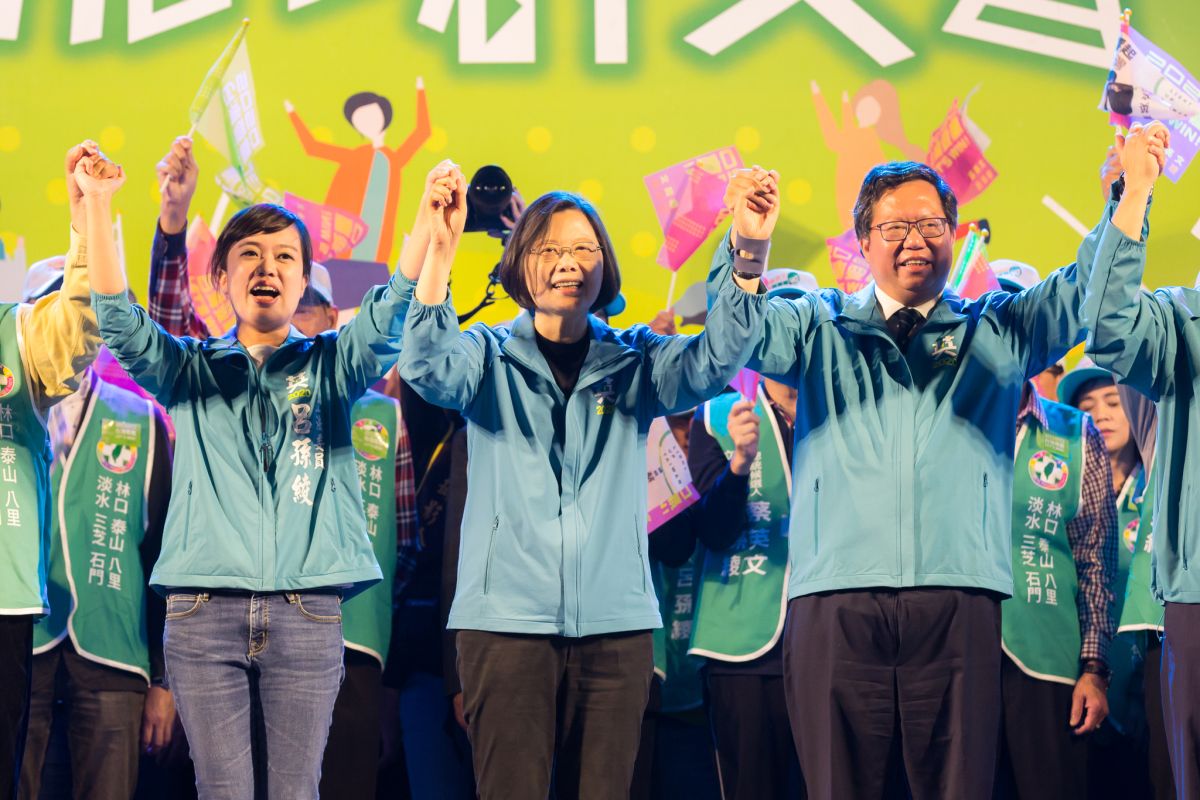 ▲總統蔡英文、桃園市長鄭文燦今日幫尋求連任的立委呂孫綾站台造勢。（圖／立委呂孫綾辦公室提供）