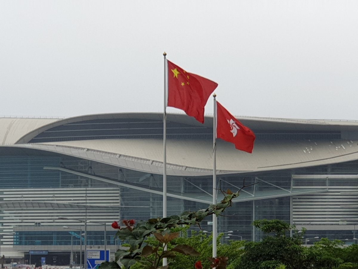 ▲美股四大指數全面創下歷史新高紀錄，亞股跟漲。其中香港爆發理大警民激戰，但早盤港股強漲約1%。（圖／NOWnews資料照片）