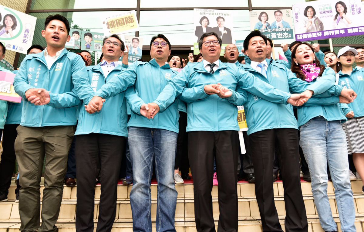 ▲鄭文燦表示，他們共同的特色就是接地氣、充滿使命感，而且在學經歷的條件都非常的傑出，「我們都是桃園隊，2020不是只有台灣要贏，桃園也要贏。」（圖／記者李春台攝, 2019.11.18）