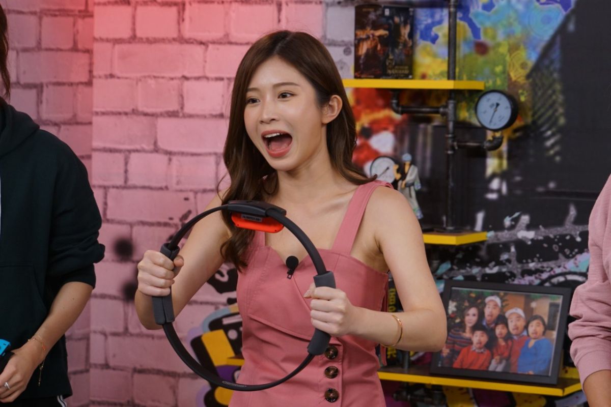 ▲雞排妹一身粉紅低胸洋裝美到令人屏息。（圖／狼谷娛樂提供） 