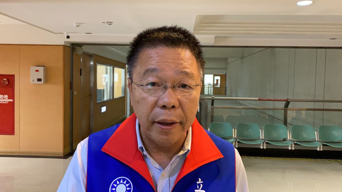▲曾跳海諫言的立委參選人蔡育輝質疑，不分區名單審核過程有人冒名頂替投票，呼籲黨中央儘速徹查。（圖／記者陳聖璋攝，2019.11.19）