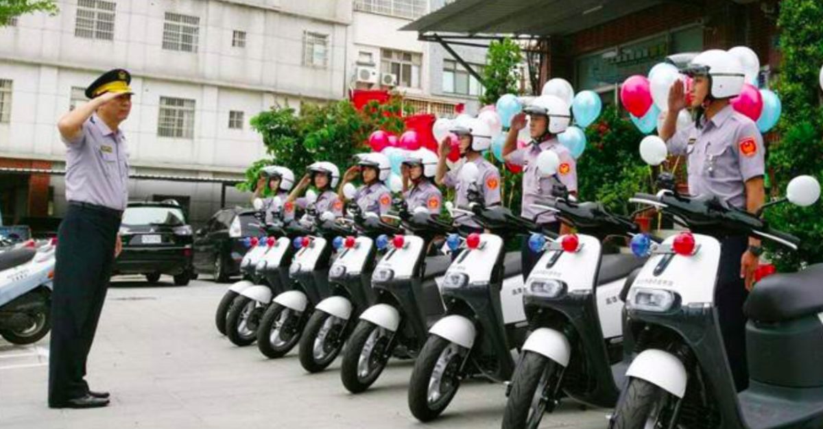 ▲近年來，有不少縣市的警局更換電動機車做為警車。（圖／NOWnews資料照片）