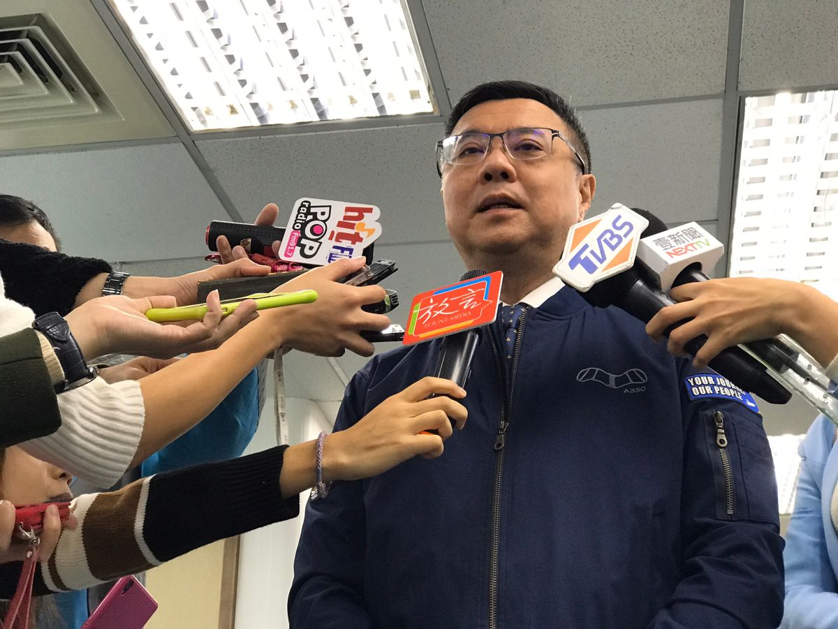 ▲民進黨黨主席卓榮泰為了不分區名單被指派系分贓槓上民眾黨黨主席柯文哲。（圖／記者劉育辰攝）