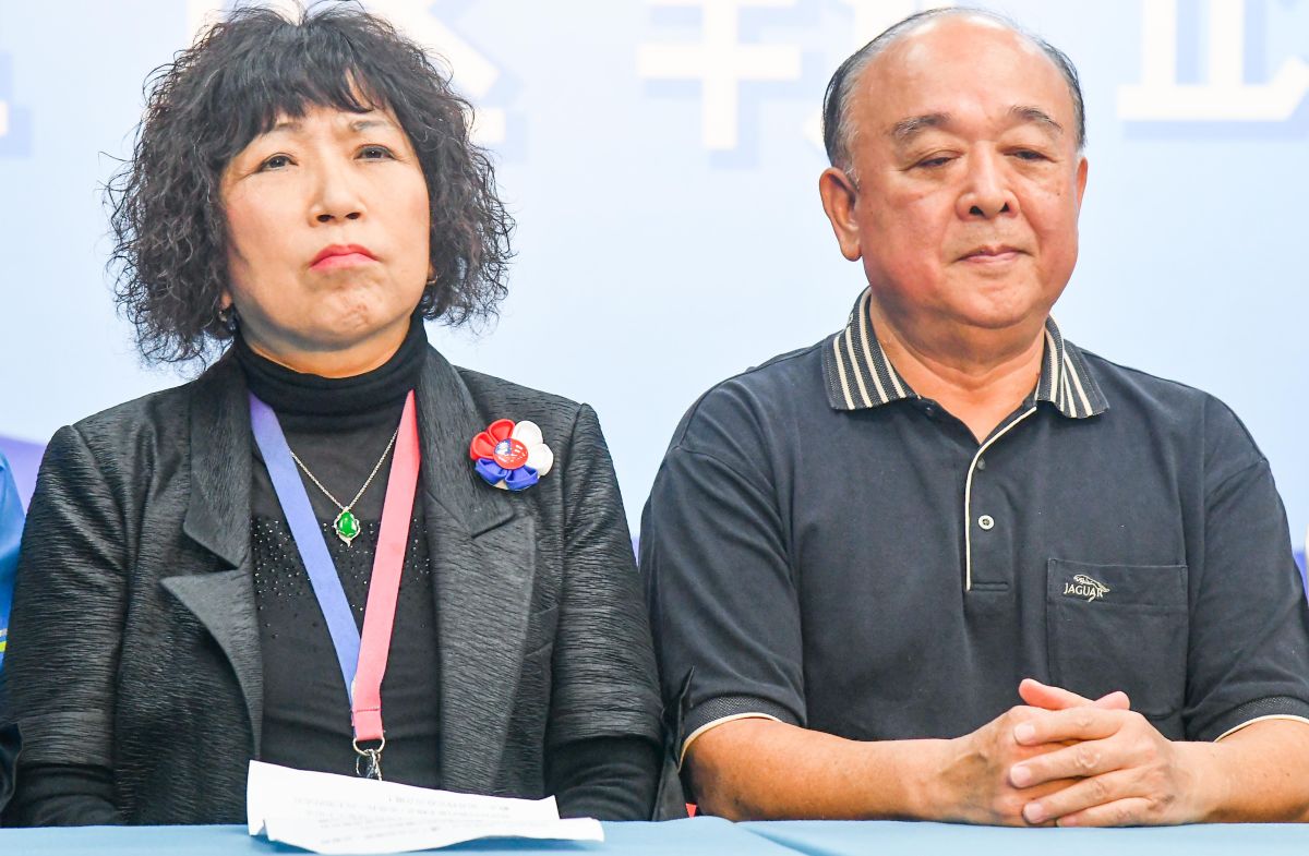 前警大教授葉毓蘭、退役將領吳斯懷。（圖 / 記者葉政勳攝）