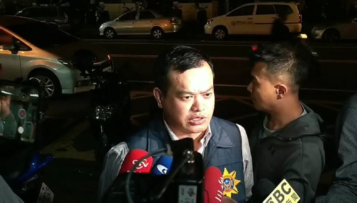 ▲高雄市鳳山區新甲國小附近一棟大樓今（20）日驚傳母女雙屍命案，鳳山分局偵查隊隊長郭家峰表示，初步調查，死者住家沒有被侵入的狀況，屋內也沒有打鬥跡象，確切的死因仍有待調查釐清。(圖／記者郭凱杰翻攝，2019.11.20)