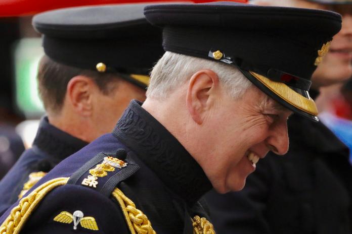 ▲英國約克公爵安德魯王子11月20日透過白金漢宮發表聲明，宣布於可見將來暫停執行王室職務，並指願意協助任何適當的執法機構調查。（圖／美聯社／達志影像）