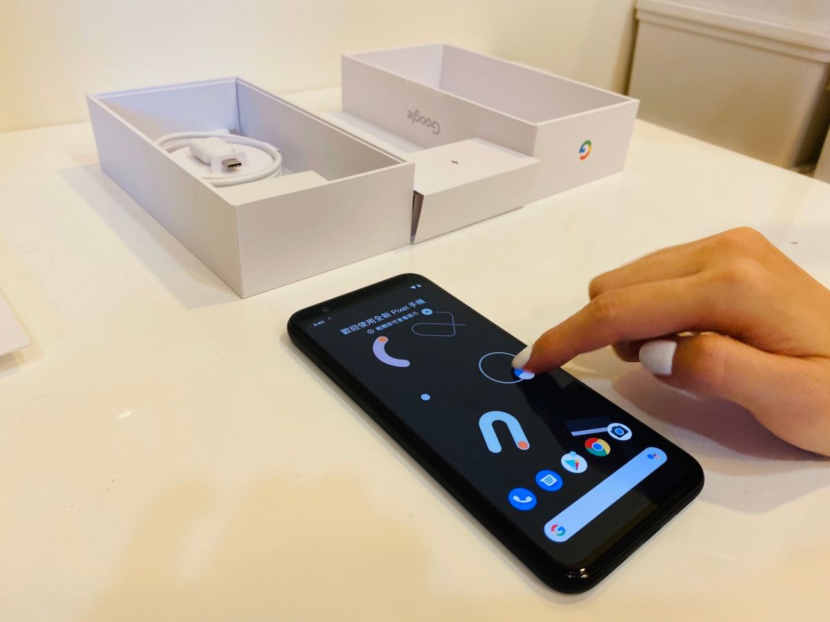 ▲Pixel 4暗黑模式介面。（記者趙毓琪攝）