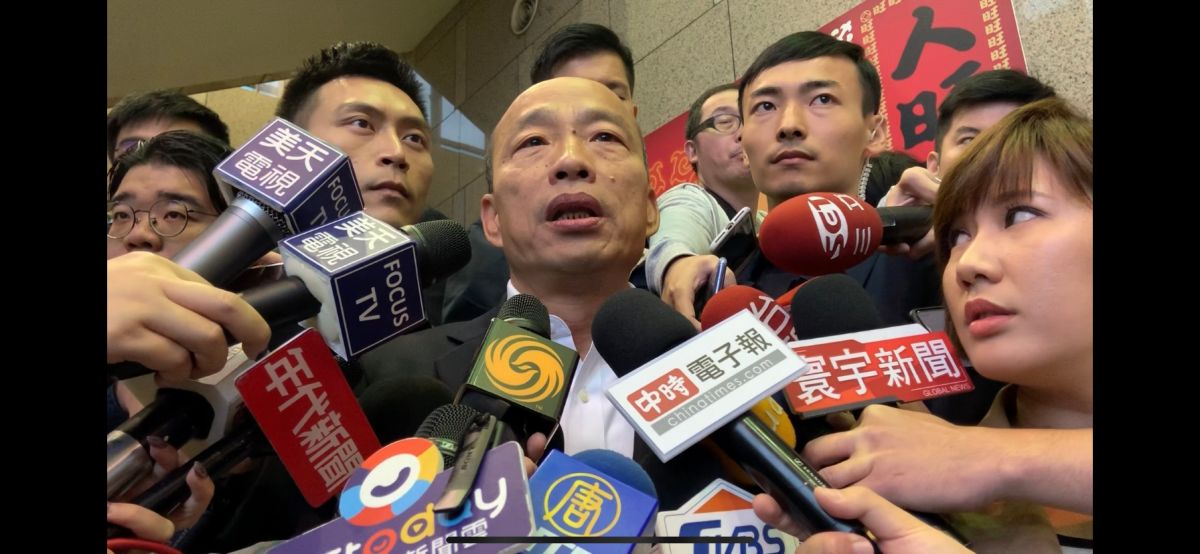 ▲連住過的房子都被起底，韓國瑜不滿地說每個房子都要扣他的名字，實在太無聊。 (圖/記者吳承翰攝)