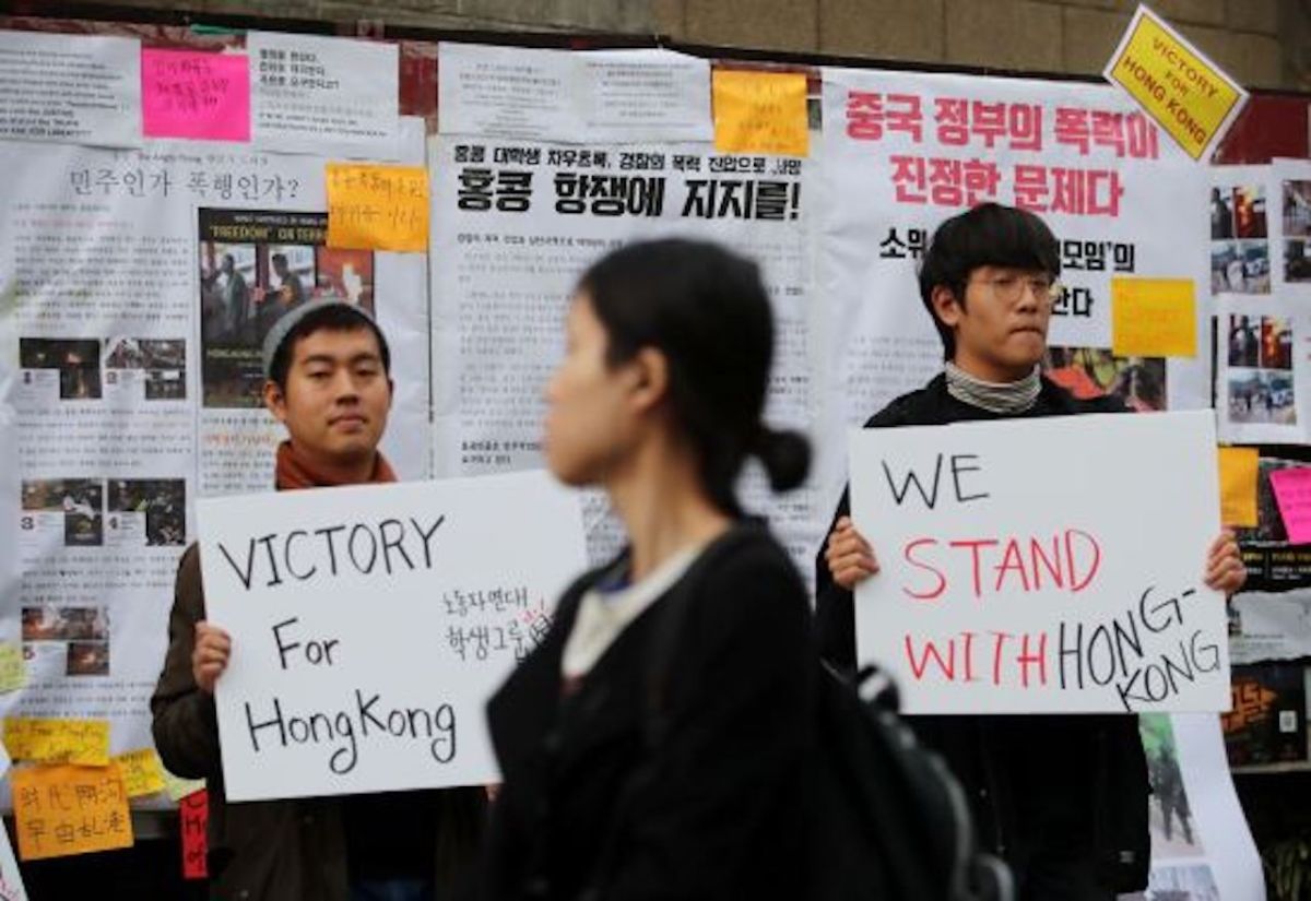 ▲韓國高麗大學支持香港示威的學生。（圖／翻攝自韓國《國民日報》）