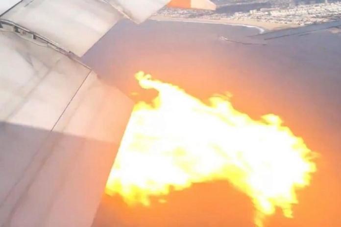 空中驚魂！菲航客機引擎半空中噴火　緊急返航
