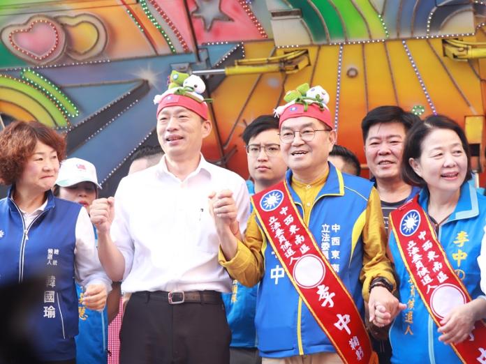 國民黨立委候選人李中成立競選總部　禿子燕子來加持
