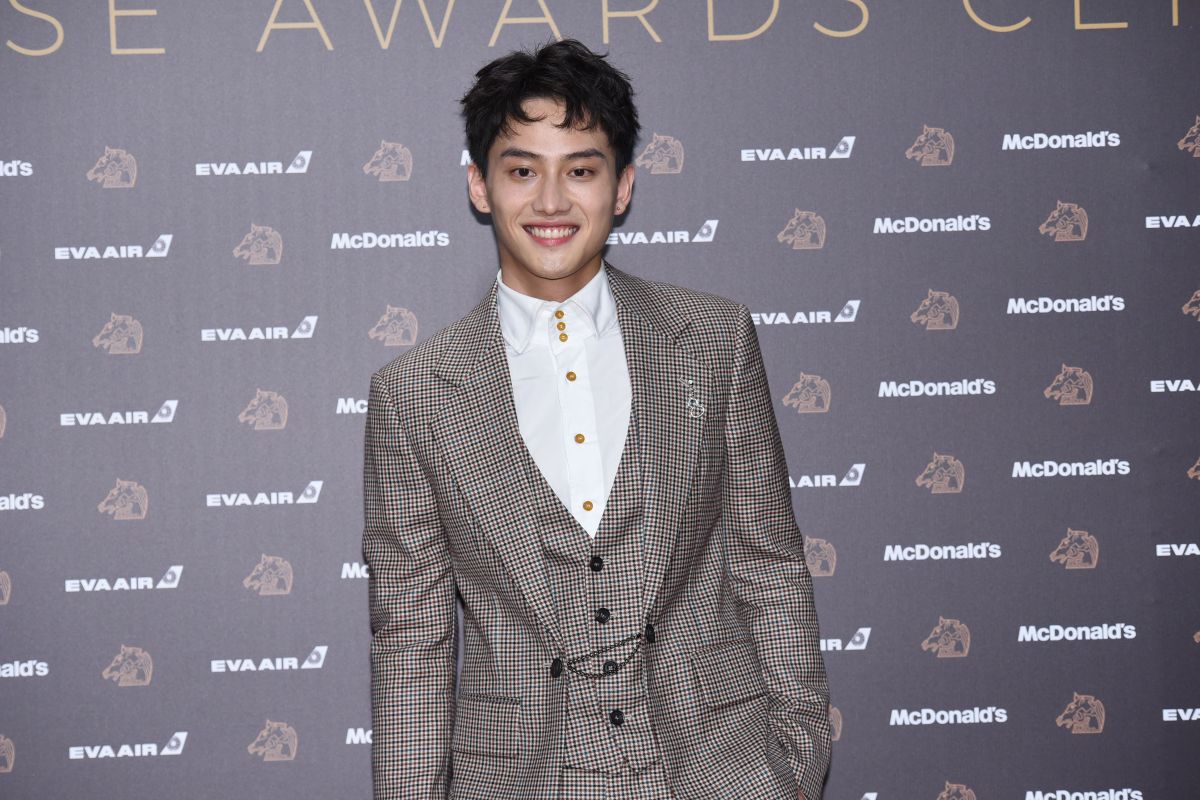 ▲范少勳身穿復古格紋西裝帥氣踩場。（圖／NOWnews攝影中心）