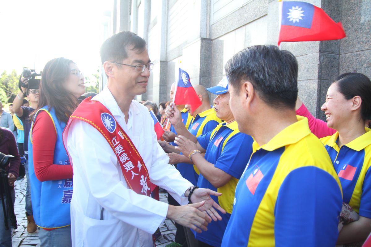 ▲黃啟嘉緊急發出新聞稿通知，原定11月27日的韓國瑜X黃啟嘉聯合競選總部成立大會，經確認韓國瑜市長27日另有行程無法抵達花蓮，宣佈延期。（圖／記者鄭志宏攝）