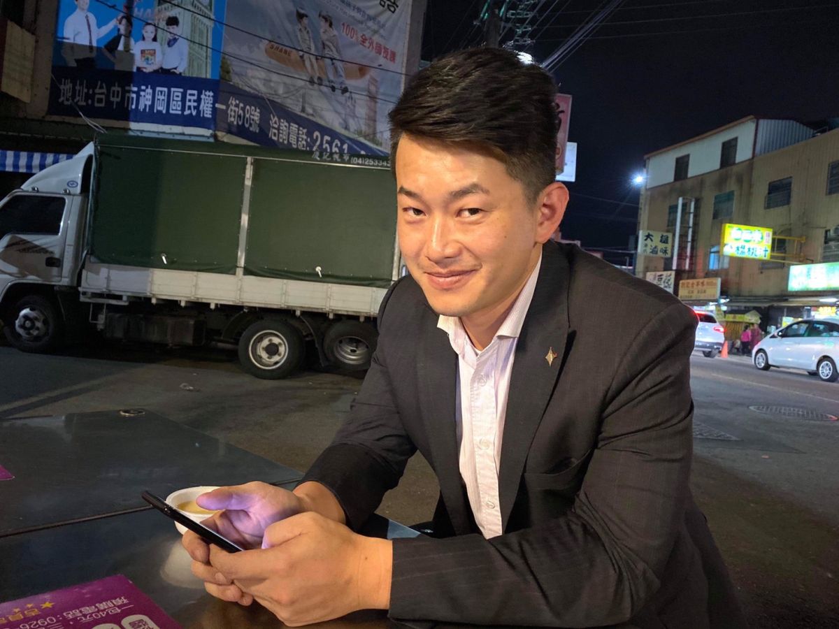 ▲台灣基進台中第二選區候選人陳柏惟表示，直接致電邱毅結果卻撥不通，他直言「叫他打給我，我們好好講一下。」 (圖／柳榮俊翻攝2019.11.26)