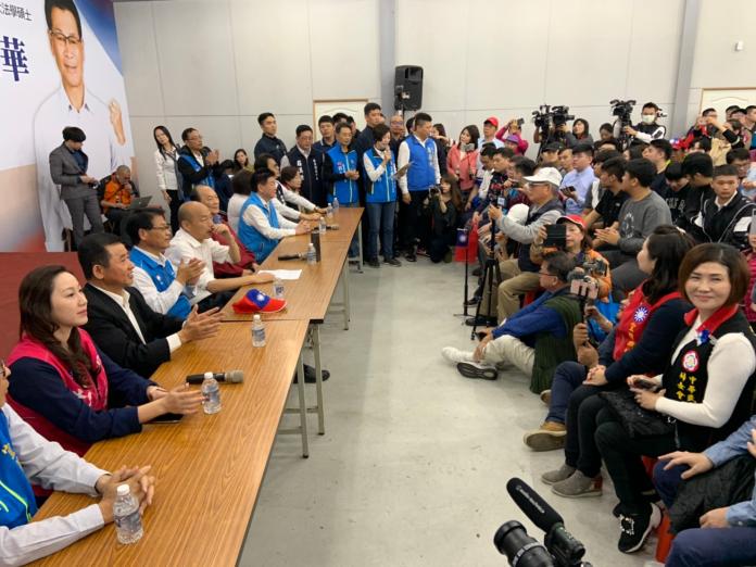 韓國瑜在宜蘭的青年論壇中，呼籲北京政府正視香港民意。 (圖/記者吳承翰攝)