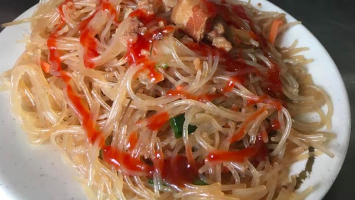 ▲許多人吃東西一定要加辣椒醬。（圖／翻攝爆廢公社）
