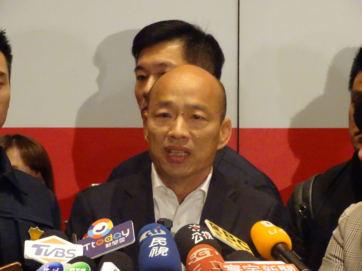 ▲韓國瑜呼籲韓粉「拒絕回答任何民調」，並約定《夜襲》最後 4 句就是「通關密語」，要大家將最真實的聲音留到明（2020）年 1 月 11 日。（圖／記者呂炯昌攝）