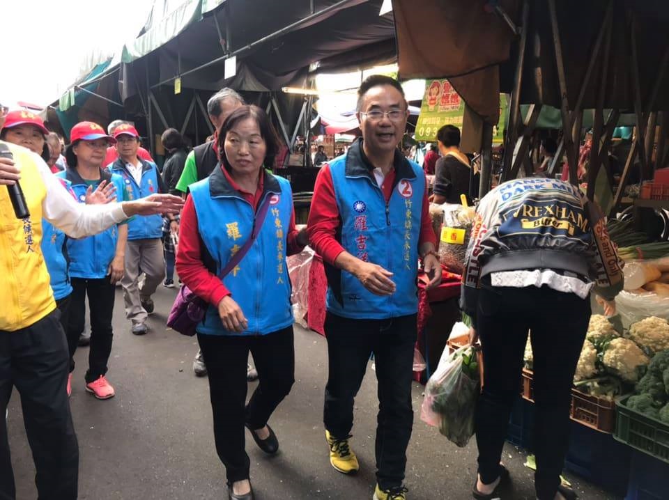 ▲竹東鎮長羅吉祥（右）涉及賄選被停職，新竹縣政府派任其妻張順朋（左）代理鎮長引發爭議。（圖／翻攝自羅吉祥臉書）