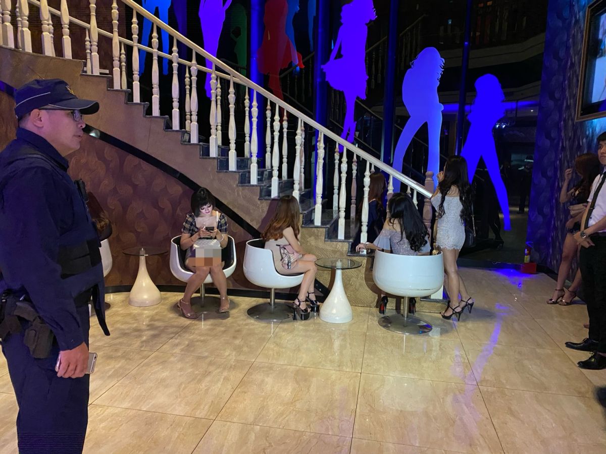 ▲台南治安頻亮紅燈，讓台南市警察局局長周幼偉動怒，指示「無限期臨檢」，業者不改善，不排除斷水斷電。（圖／記者陳聖璋攝，2019.11.28）