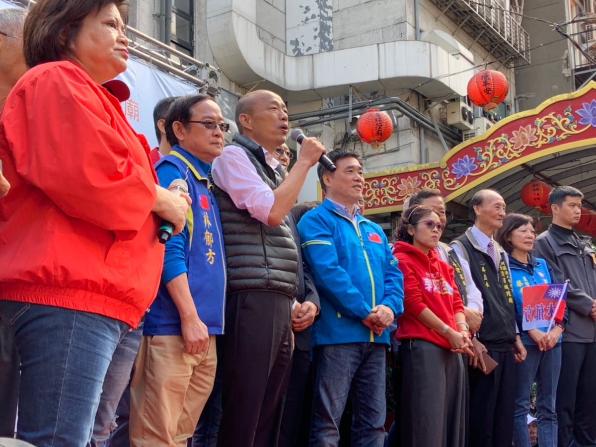 韓國瑜29日為林郁方站台。 (圖/記者吳承翰攝)