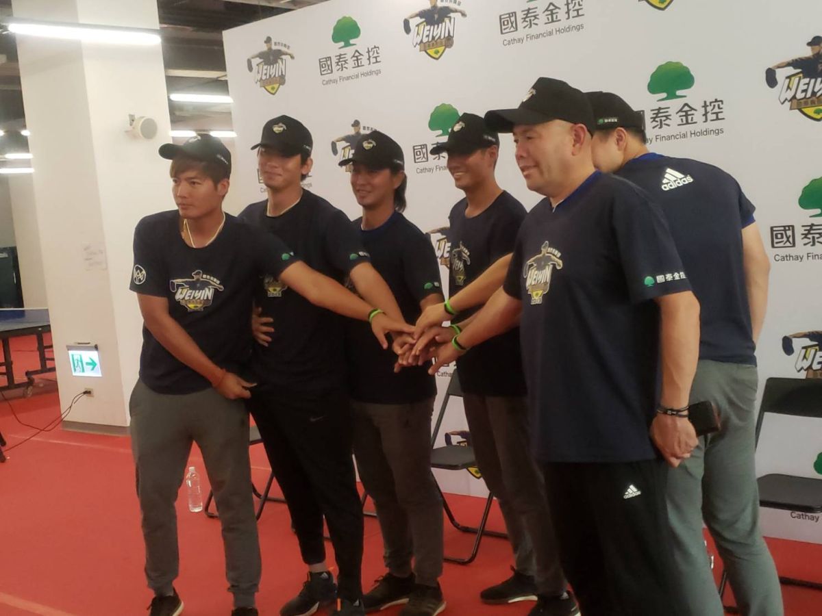 「國泰真殷雄　棒球訓練營」教練團陣容相當堅強。（圖／黃建霖攝）