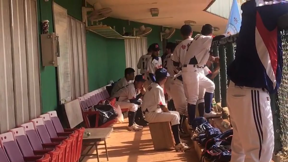 ▲新生國中棒球隊用悅耳的原住民歌聲幫隊友加油。（圖／記者雷明正攝影）