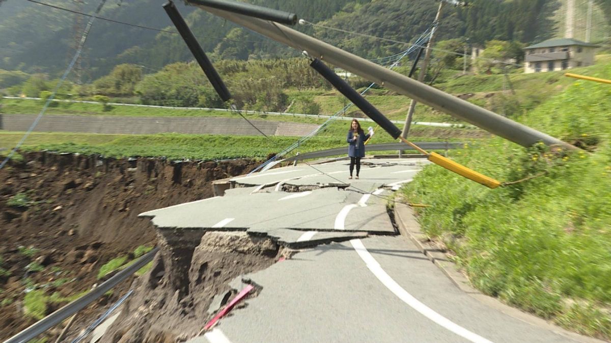 ▲重大災情發生時，考驗著奔赴新聞第一線記者的反應能力。（圖／高寶書版提供）