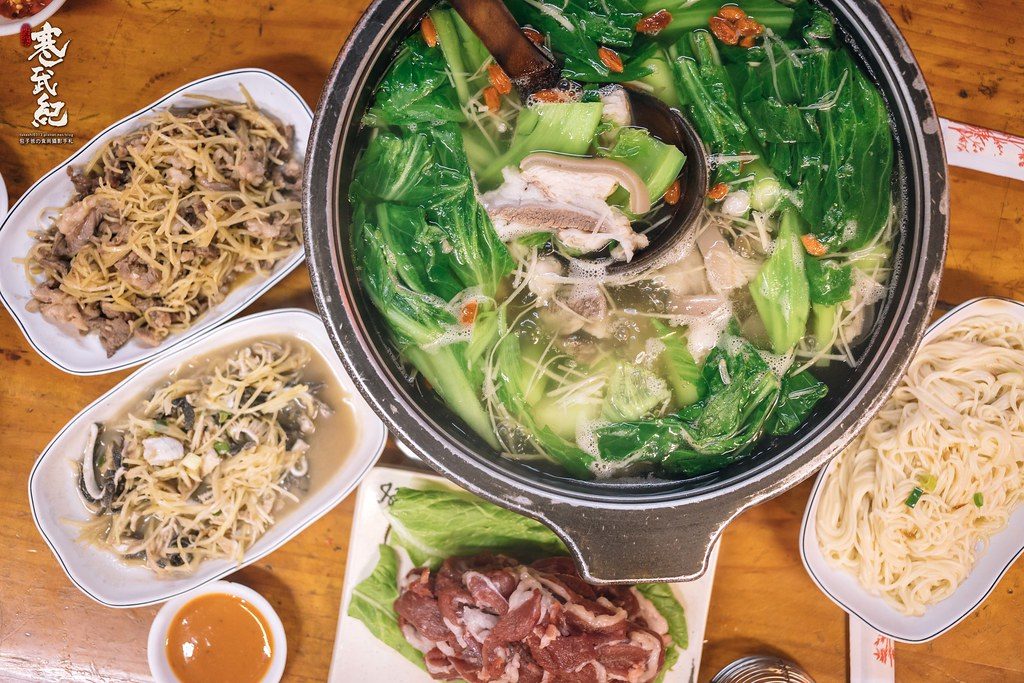 ▲位在吉林路上的老字號羊肉爐，鮮甜的湯頭吸引了許多饕客。（圖／寒武紀）