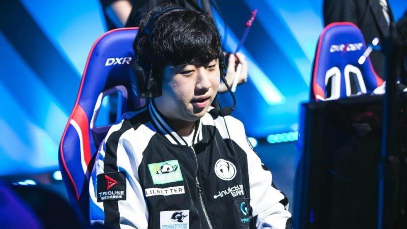 IG上路選手Duke宣布離隊。 圖：翻攝自IG官方微博