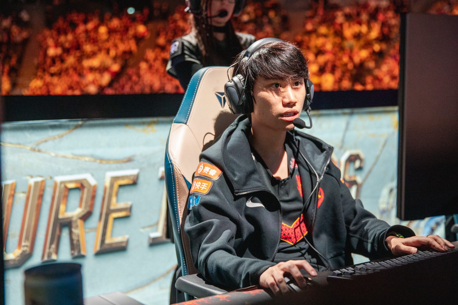 Doinb將在之後開台與粉絲、觀眾一同做出決定冠軍造型。 圖：翻攝自LOL Esports flickr