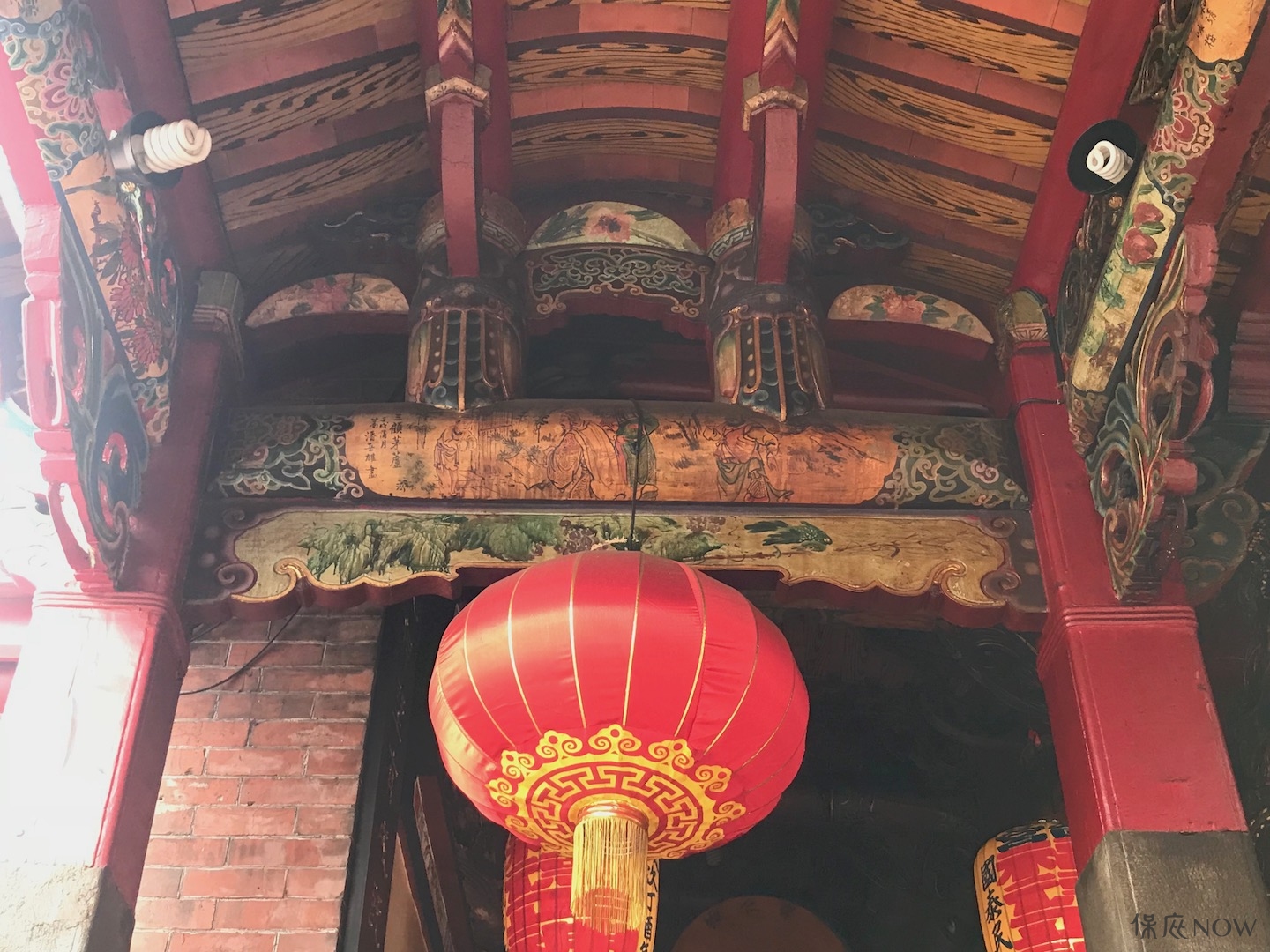 三重先嗇宮虎邊,由陳應彬師傅率黃龜理師傅製作。(圖/記者連宜方攝)