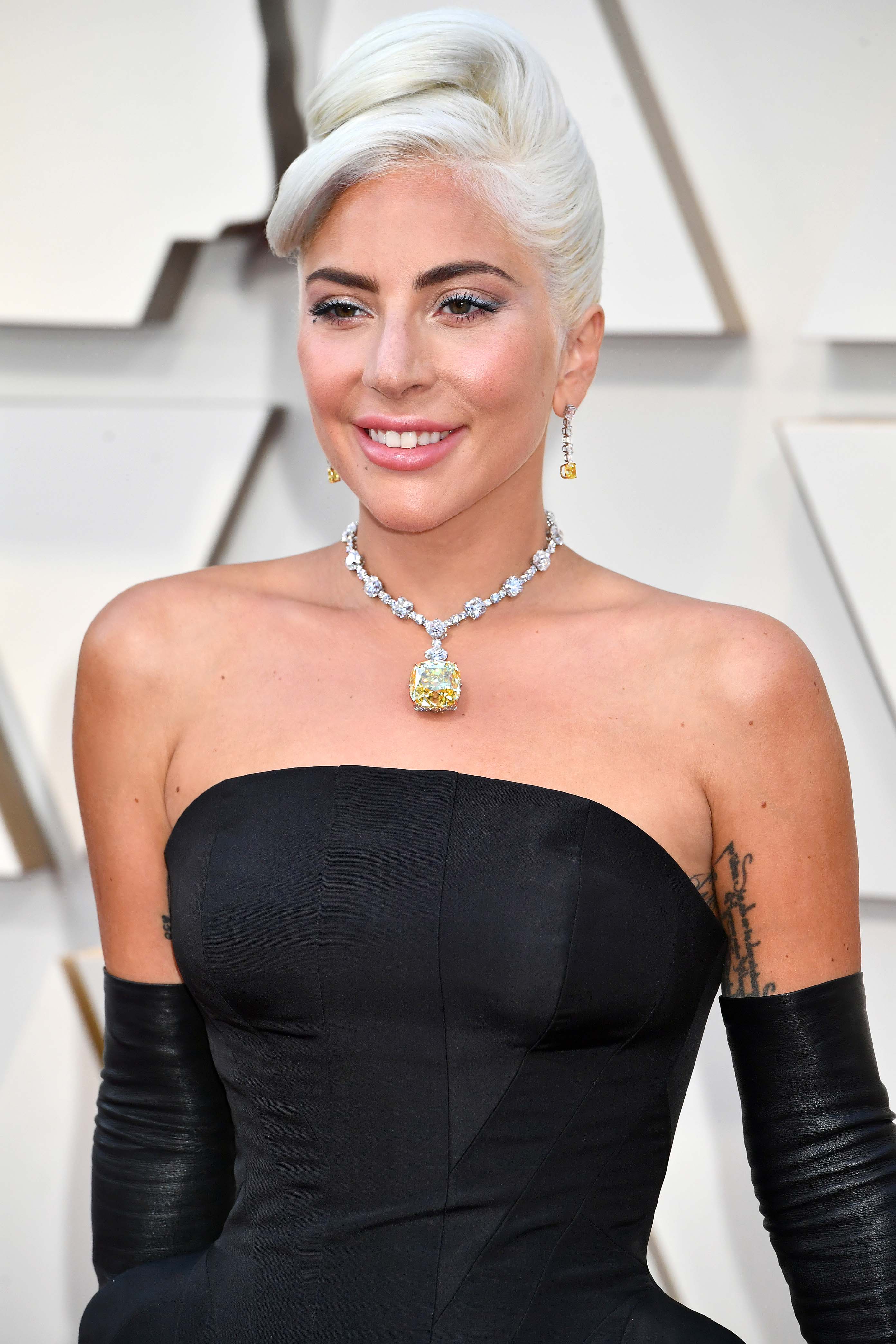▲今年 Lady Gaga 佩戴 Tiffany 傳奇黃鑽項鍊出席第 91屆奧斯卡頒獎典禮。（圖／Tiffany & Co.）