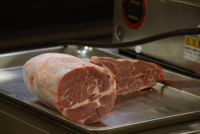 ▲肉質是可以不用全熟也能食用的品質。（圖／Kate‘S Fun Zone凱特瘋閣）