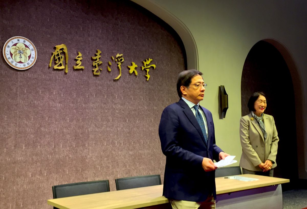 ▲台大校長管中閔今（2）日也公開對外說明指出，總共有489名香港學生申請至台大訪問，其中有249名台生，而香港、外籍生240名。（圖／記者黃仁杰攝，2019.12.02）