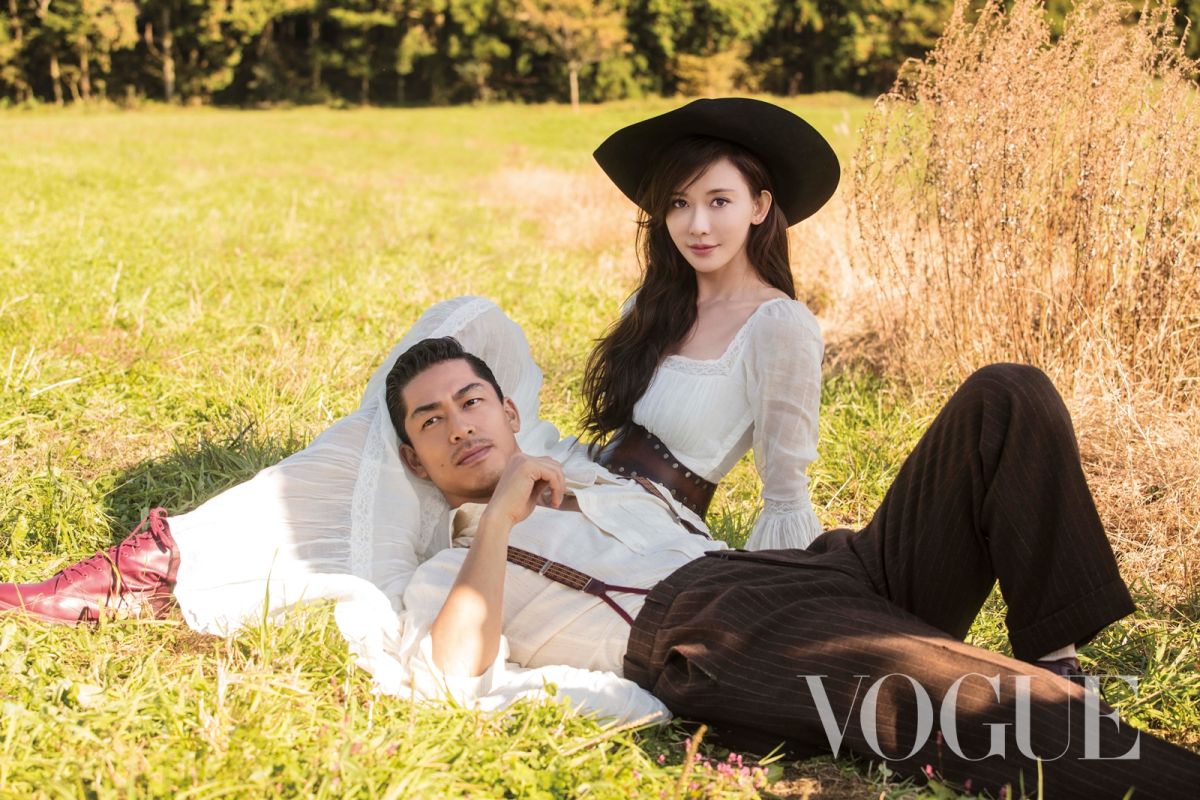 ▲林志玲與 AKIRA 不僅外型相配，更同樣敦厚有禮展現對愛情的珍視。（圖／《VOGUE》雜誌提供）