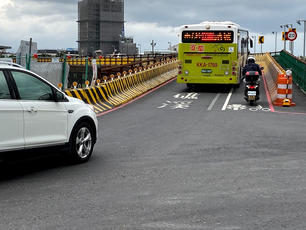 ▲宜蘭橋便橋禁止15噸以上大貨車及聯結車通行。（圖／記者李清貴攝,2019.12.02)
