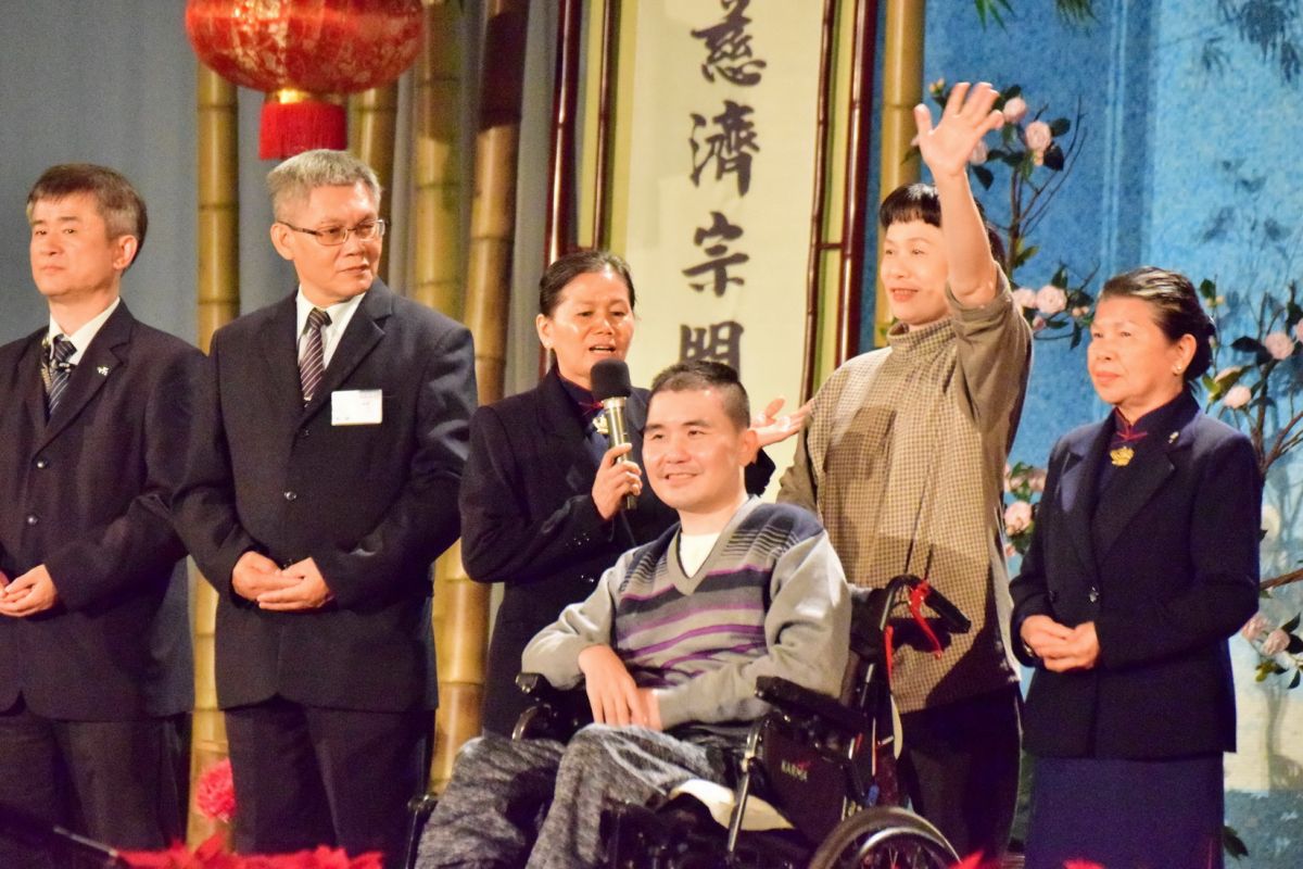 ▲慈濟志工劉琇慧母子現身說法，楊英啟從一個植物人到重獲新生的故事。（圖／記者陳雅芳攝，2019.12.03）