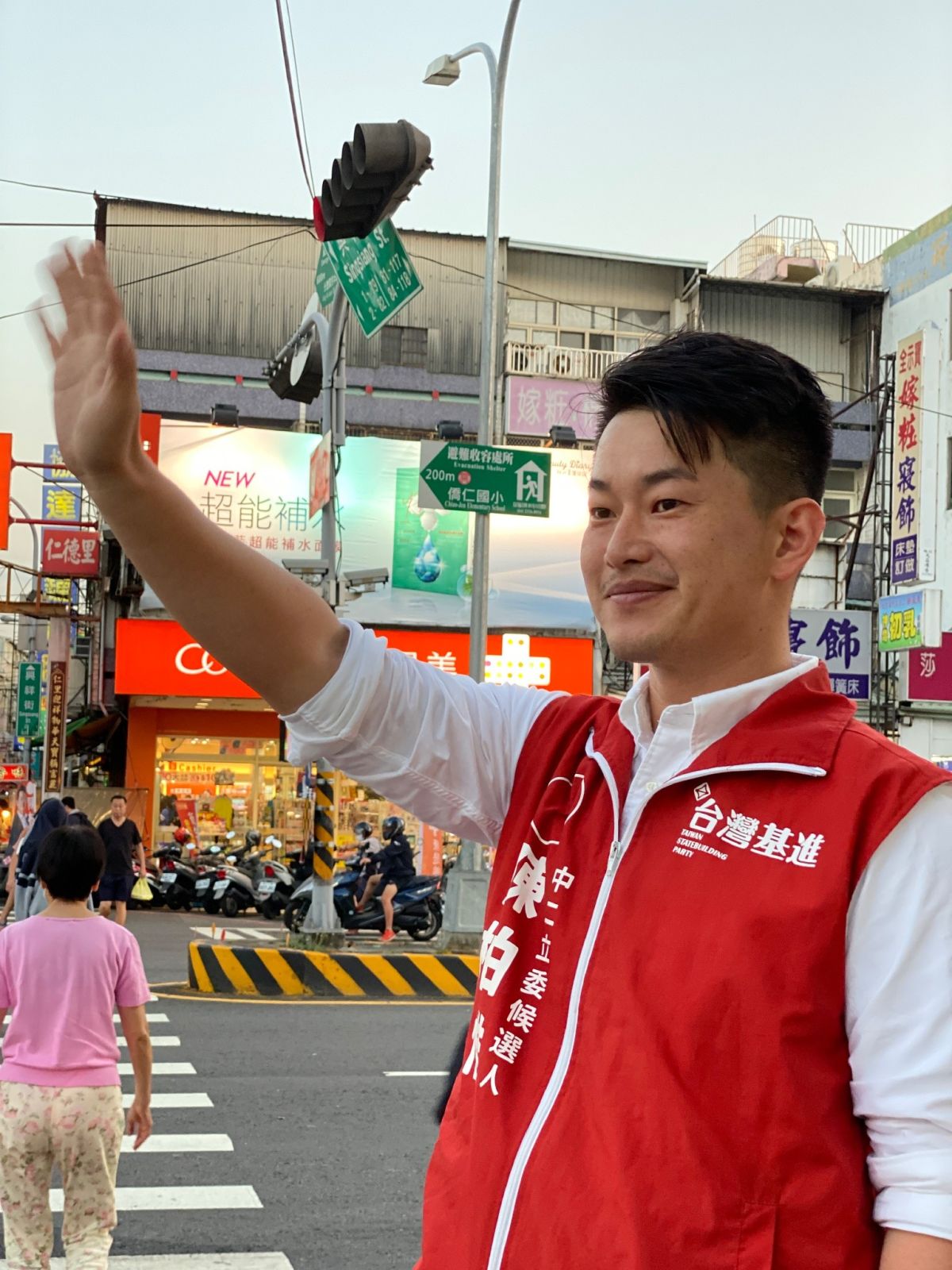 ▲邱毅主張，遏止網路霸凌歪風，將提出將鞭刑入法，立委候選人陳柏惟表示，邱毅提出鞭刑根本是想報復國民黨。 (圖／陳柏惟服務處提供2019.12.6)