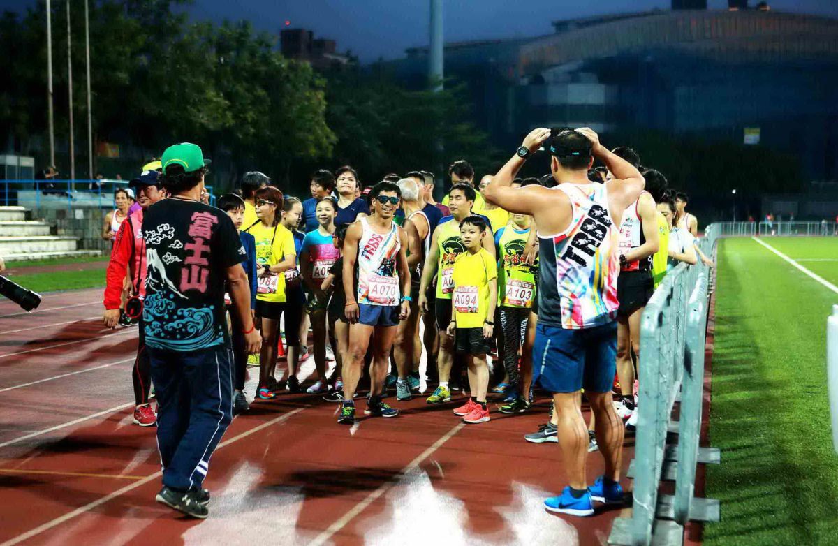 ▲新北市體育處與尋寶網運動平台合作，將於12月18日於新莊田徑場首度舉辦萬金石最強市民飆5K，活動免費報名，現場完賽選手還有機會抽大獎。（圖/尋寶網運動平台提供）