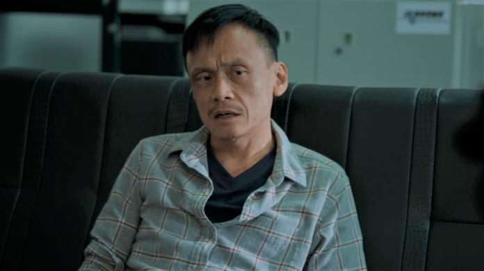 ▲金馬影帝陳以文在《鏡子森林》 飾演資深社會記者。（圖／公視提供）
