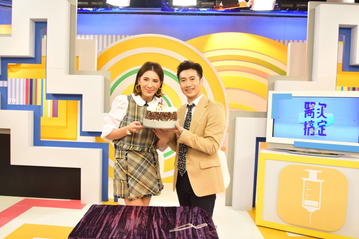 ▲陳峙嘉和電視台替小禎過生日。（圖／緯來綜合台）