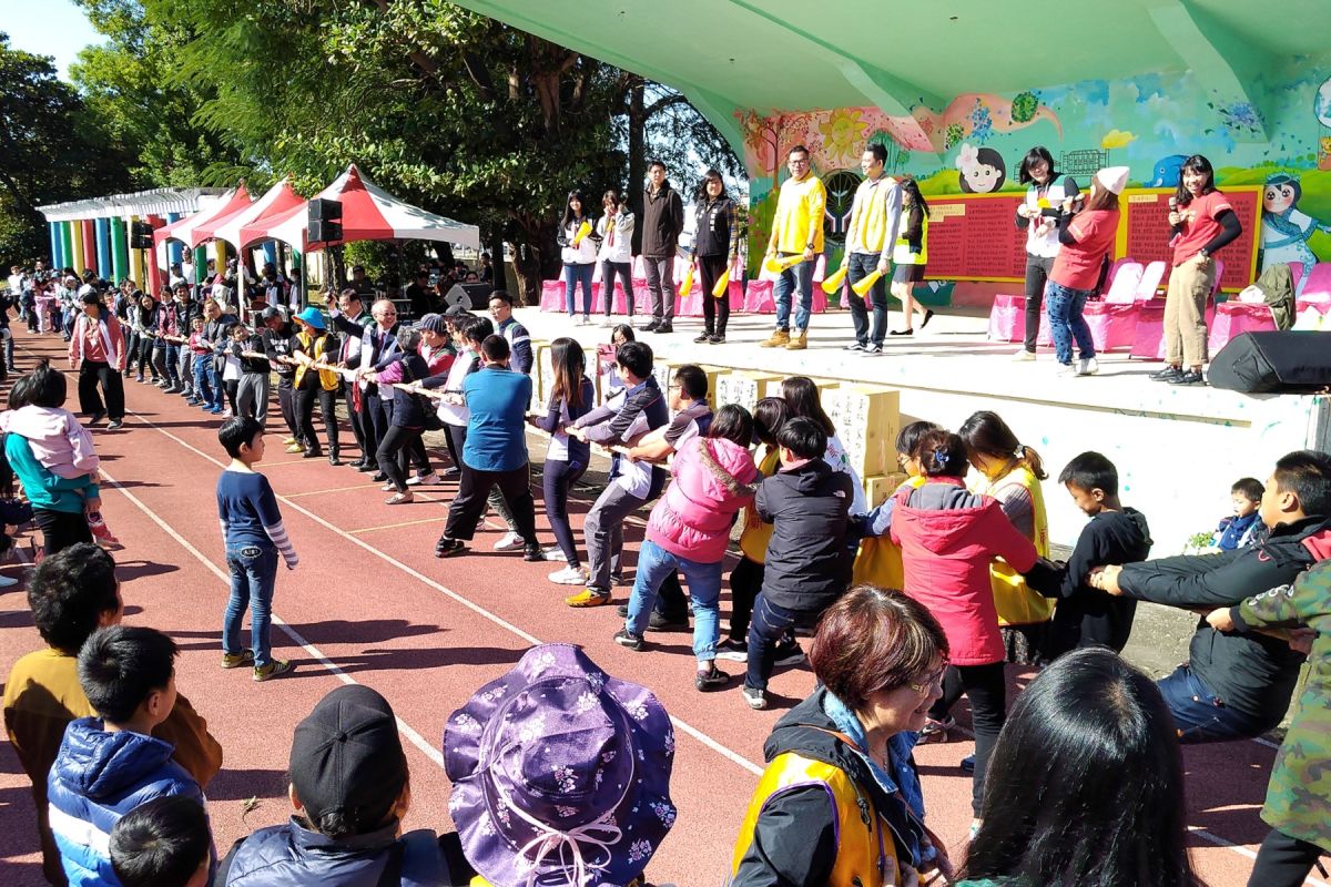 ▲雲林家扶山海家庭大團員，一起拔河精彩刺激。（圖／記者洪佳伶攝 , 2019.12.08）