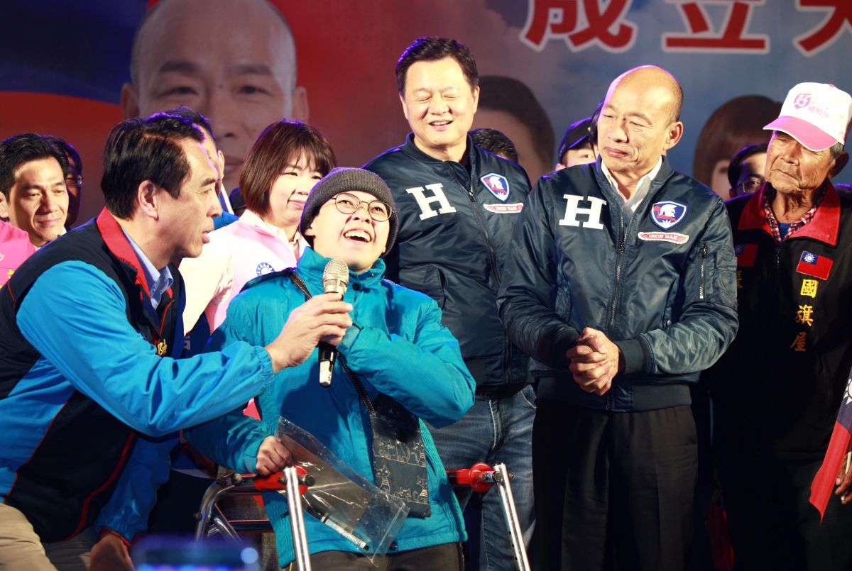 ▲黃筱智說，她曾想過台灣最美的風景是人，「但是民進黨現在把這些人情都變不見了，所以我們要支持韓國瑜跟陳學聖，讓我們把台灣最美的風景找回來！」（圖／記者李春台攝, 2019.12.08）